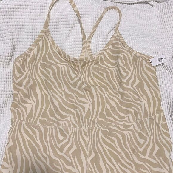 NWT- Old Navy- 3X. PowerSoft Bodysuit - Picture 3 of 7